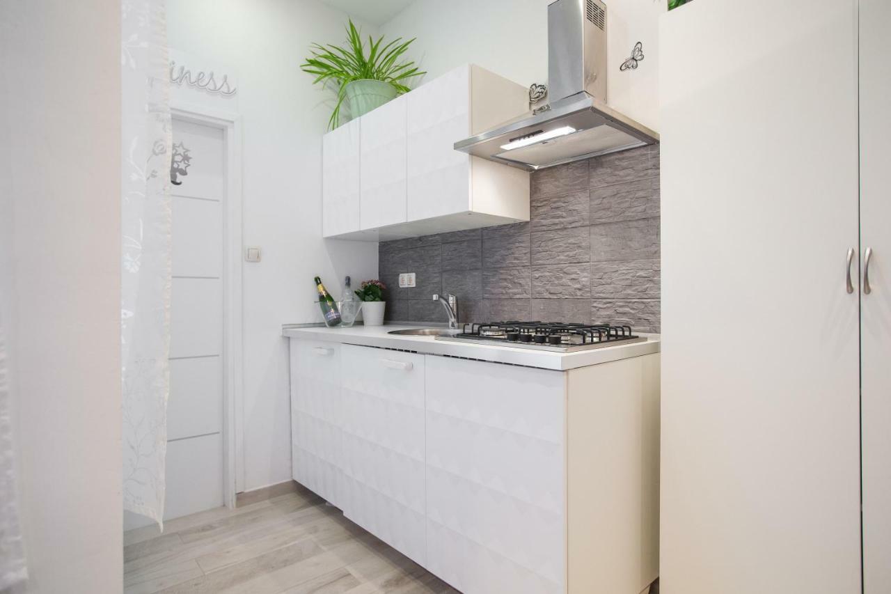 Apartman Pierre Загреб Экстерьер фото